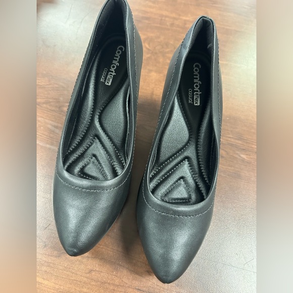 Women’s Black Comfortflex Heels size 9 - Picture 2 of 5